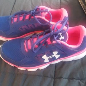 Size 10 Under Armour Sneakers